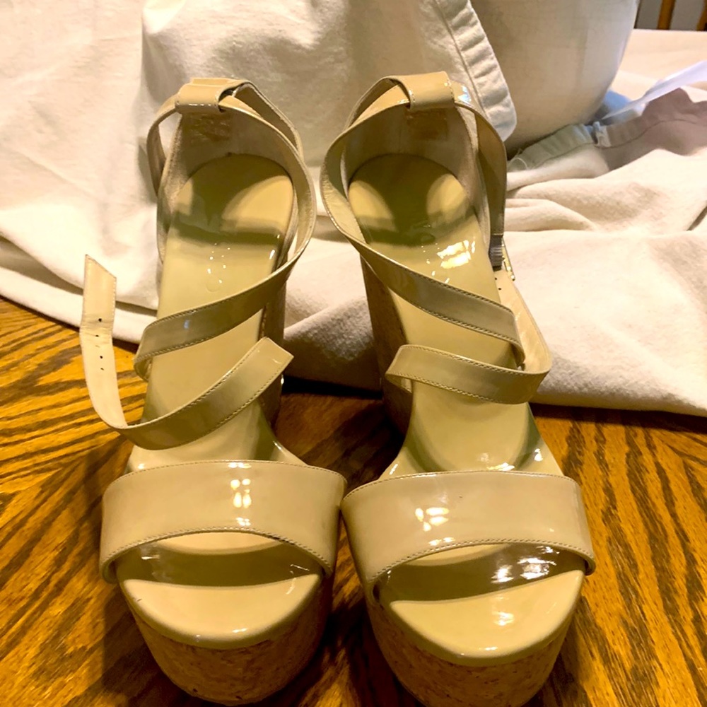 Jimmy Choo wedge sandals cream patent leather size 41 nwot